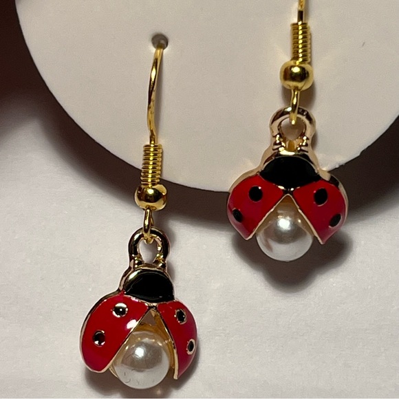 Red Pearl Ladybug Earrings - Picture 4 of 4